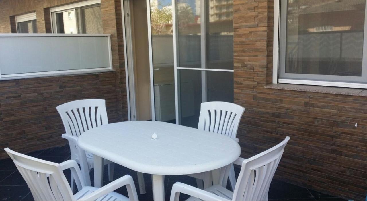 Apartamento de diseño en la mejor zona Playa Gandia. Exterior foto